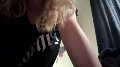 Snapshot of barbara53000 chatting on 16, 10, 2025 charliejones online show from 16, 10, 2025