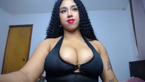 Snapshot of barbara_holmess chatting on 4, 1, 2025 Barbie online show from 4, 1, 2025