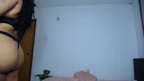 Snapshot of barbara_holmess chatting on 4, 1, 2025 Barbie online show from 4, 1, 2025