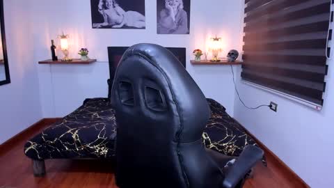 Snapshot of barbara_joness chatting on 8, 10, 2025 Barbara online show from 8, 10, 2025