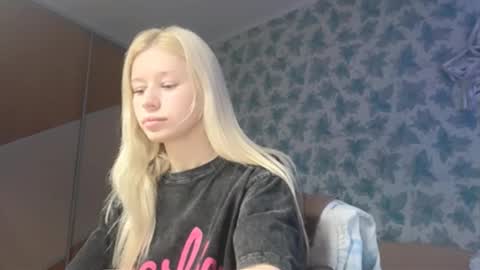 Snapshot of barbie_angel_ chatting on 21, 12, 2025 Barbie online show from 21, 12, 2025