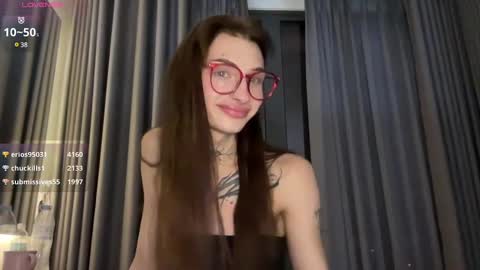 Snapshot of barbie_bi chatting on 18, 12, 2024 My name is Molly. Please say hello I like talking to you. If you have any wishes or obscene desires please use the tip menu online show from 18, 12, 2024