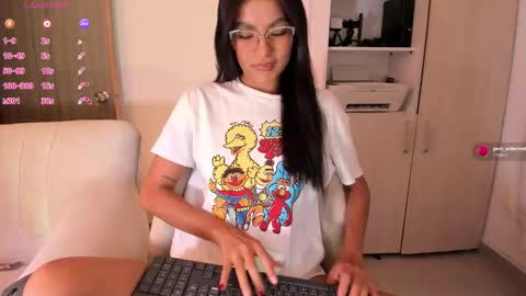 Snapshot of barbie_brunette3 chatting on 30, 11, 2025 independet model online show from 30, 11, 2025