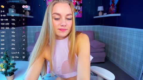 Snapshot of barbie_lis chatting on 21, 12, 2024 LisGTM2 Mon-Thu Sat 0100am-0700am online show from 21, 12, 2024