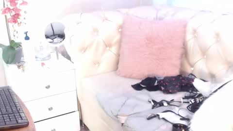 barbiefox_ online show from 8, 6, 2026
