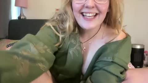 Snapshot of barbiegirl966 chatting on 30, 1, 2025 barbiegirl966 online show from 30, 1, 2025