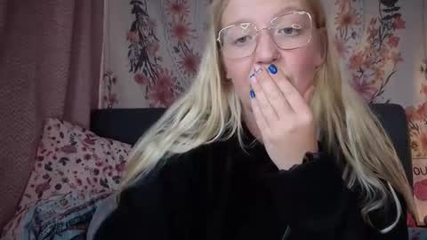 Snapshot of barbiegirl966 chatting on 23, 10, 2025 barbiegirl966 online show from 23, 10, 2025