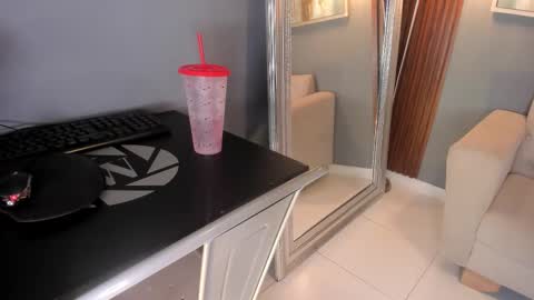 Snapshot of barbra_smith chatting on 12, 3, 2026 Luna online show from 12, 3, 2026