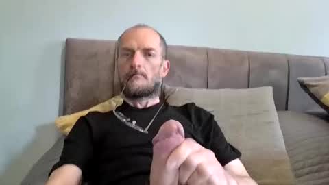 Snapshot of basiccamguy chatting on 16, 9, 2025 basiccamguy online show from 16, 9, 2025