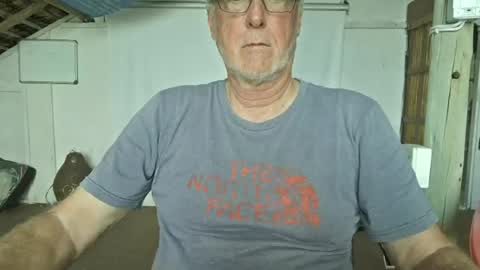 Snapshot of bassx40 chatting on 25, 6, 2026 bassx40 online show from 25, 6, 2026