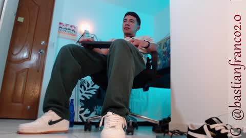 Bastian Independent Model online show from 3, 12, 2024