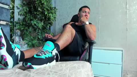 Bastian Independent Model online show from 5, 10, 2025