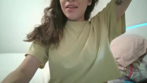 Snapshot of bbbaby03 chatting on 31, 10, 2025 bbbaby03 online show from 31, 10, 2025