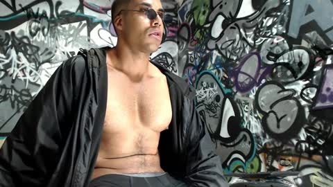 Justin online show from 4, 12, 2024