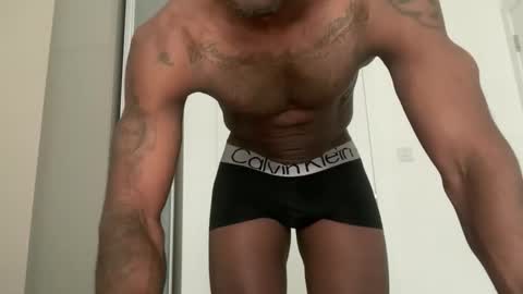 Snapshot of bbclondon9 chatting on 3, 10, 2025 bbclondon9 online show from 3, 10, 2025