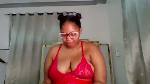 Snapshot of bbw_cherrie chatting on 10, 12, 2024 cherrie online show from 10, 12, 2024