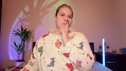 Love online show from 22, 2, 2026