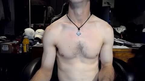 Snapshot of bchillin28 chatting on 13, 10, 2025 bchillin28 online show from 13, 10, 2025