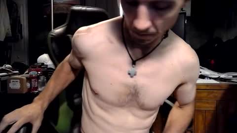 Snapshot of bchillin28 chatting on 20, 10, 2025 bchillin28 online show from 20, 10, 2025