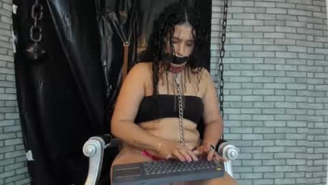 Meduza  online show from 7, 10, 2025