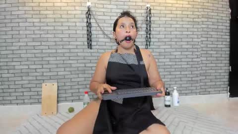 Meduza  online show from 8, 10, 2025