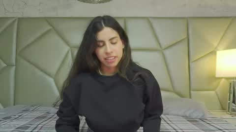 Helena  Evan online show from 16, 12, 2025