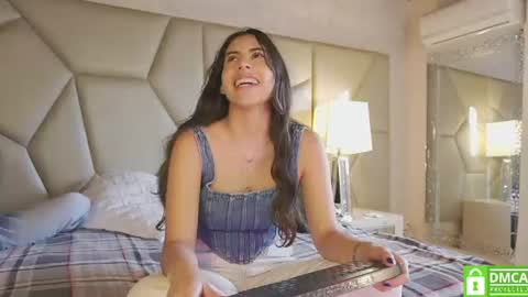 Helena  Evan online show from 14, 7, 2026