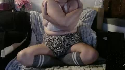 BeachyMILF online show from 6, 5, 2026