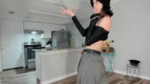 beaniebaby2 online show from 26, 4, 2026