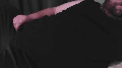 bear_man_oi online show from 4, 1, 2025