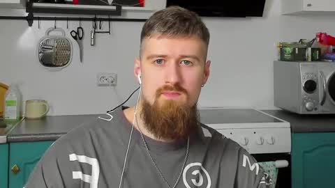 Snapshot of bearded_legend chatting on 8, 3, 2025 Zeus online show from 8, 3, 2025