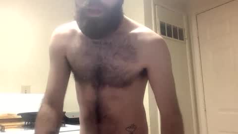 Bearded babe online show from 2, 12, 2024