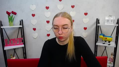 BeatriceFlyy online show from 4, 12, 2024