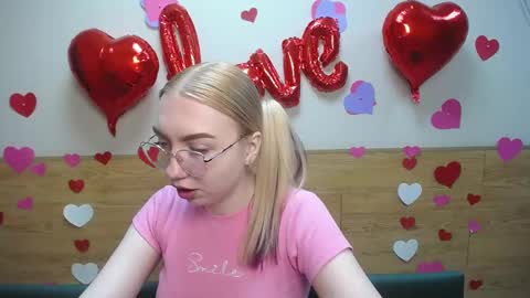 BeatriceFlyy online show from 18, 2, 2025