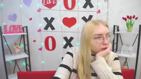 BeatriceFlyy online show from 25, 2, 2025