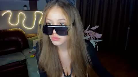 Snapshot of beatricewild chatting on 31, 10, 2025 BeatriceWild online show from 31, 10, 2025