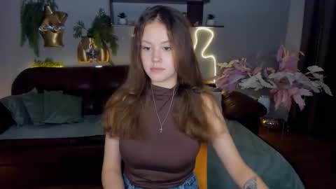 Snapshot of beatricewild chatting on 13, 11, 2025 BeatriceWild online show from 13, 11, 2025