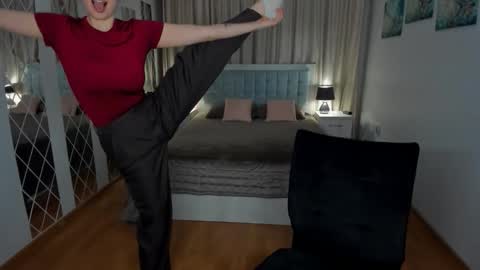 Snapshot of beatricewild chatting on 3, 3, 2026 BeatriceWild online show from 3, 3, 2026