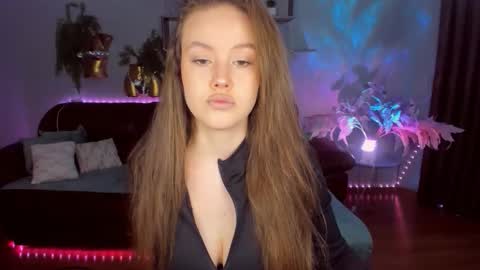 Snapshot of beatricewild chatting on 17, 3, 2026 BeatriceWild online show from 17, 3, 2026