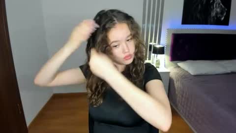 Snapshot of beatricewild chatting on 14, 6, 2026 BeatriceWild online show from 14, 6, 2026
