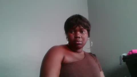 Snapshot of beautie699392 chatting on 21, 2, 2025 Lil stunner online show from 21, 2, 2025