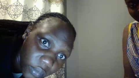 Snapshot of beautie699392 chatting on 23, 2, 2025 Lil stunner online show from 23, 2, 2025