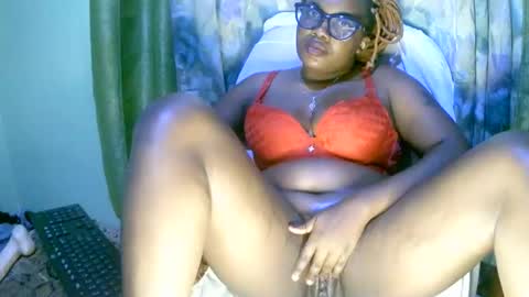 beautifulpeach2 online show from 14, 2, 2025