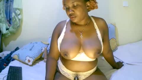 beautifulpeach2 online show from 25, 2, 2025