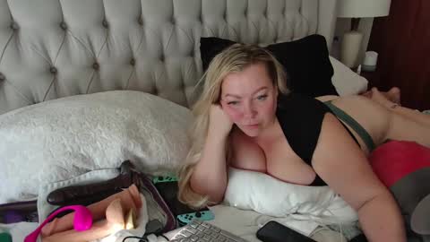 Snapshot of beauty4agent chatting on 20, 1, 2025 beauty4agent online show from 20, 1, 2025