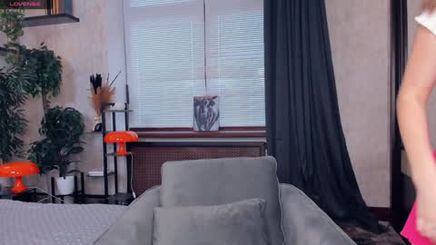 Nicole online show from 28, 12, 2024