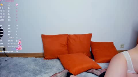 Nicole online show from 10, 1, 2025