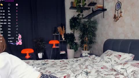 Nicole online show from 17, 1, 2025