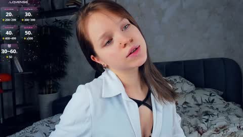 Nicole online show from 26, 1, 2025