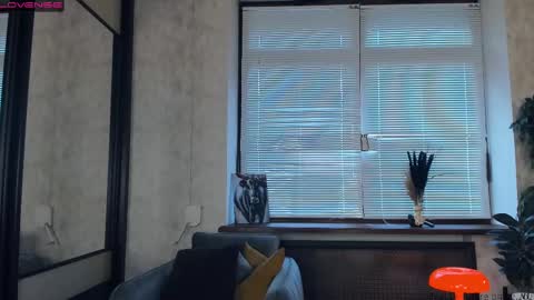 Nicole online show from 9, 2, 2025